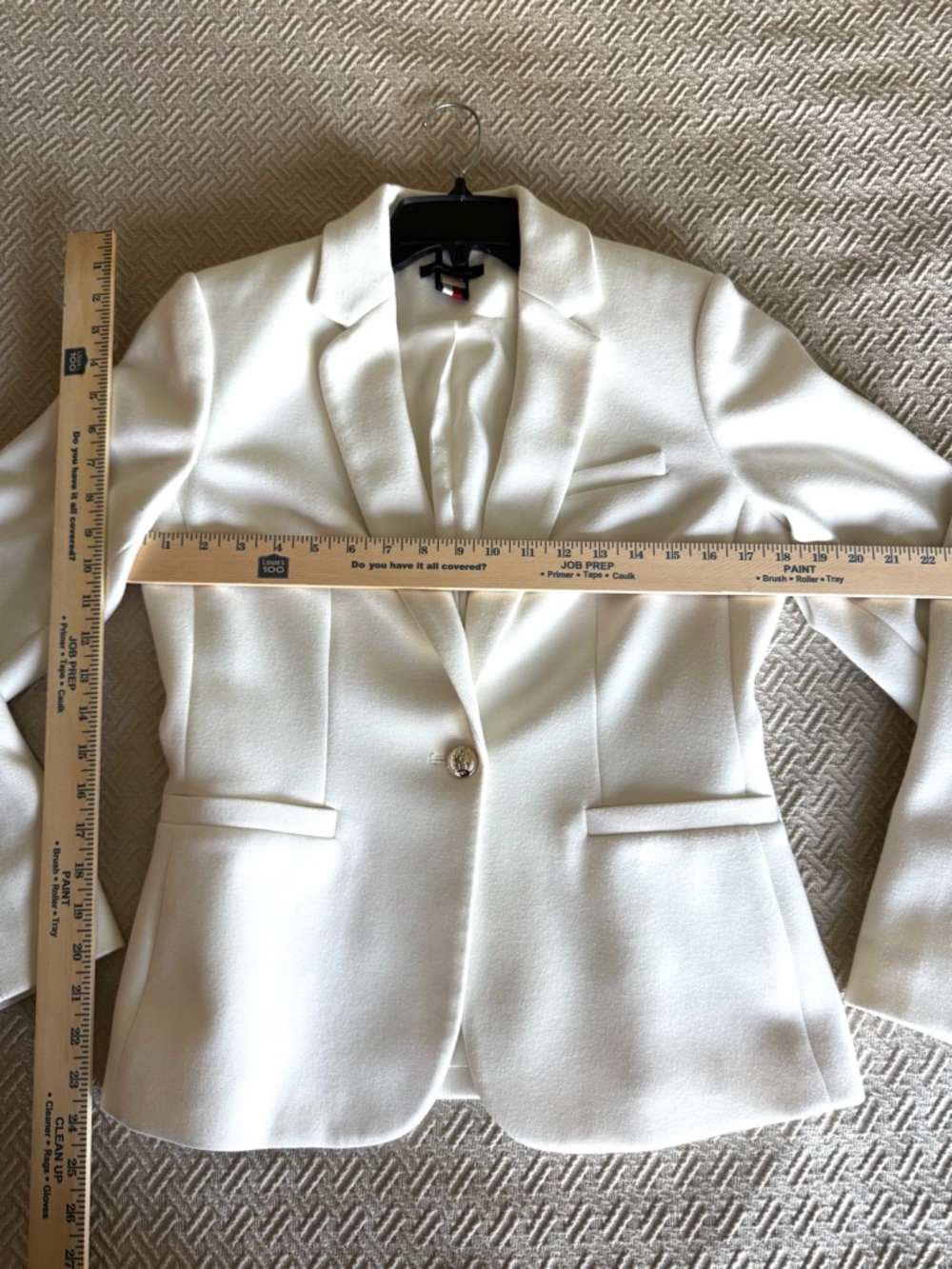 Hilfiger Classic Women's White Blazer - Elegant Single-Button Jacket